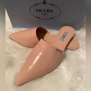 ⭐️Prada logo pointed mules size 38⭐️
